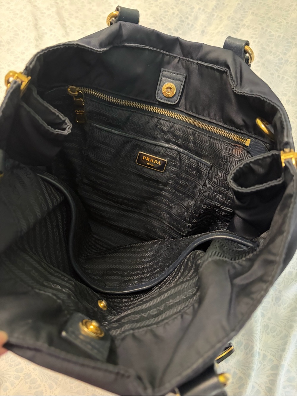 RARE Prada Tessuto Nylon Side zip Tote Bag with Leather Trim - Picture 5 of 8